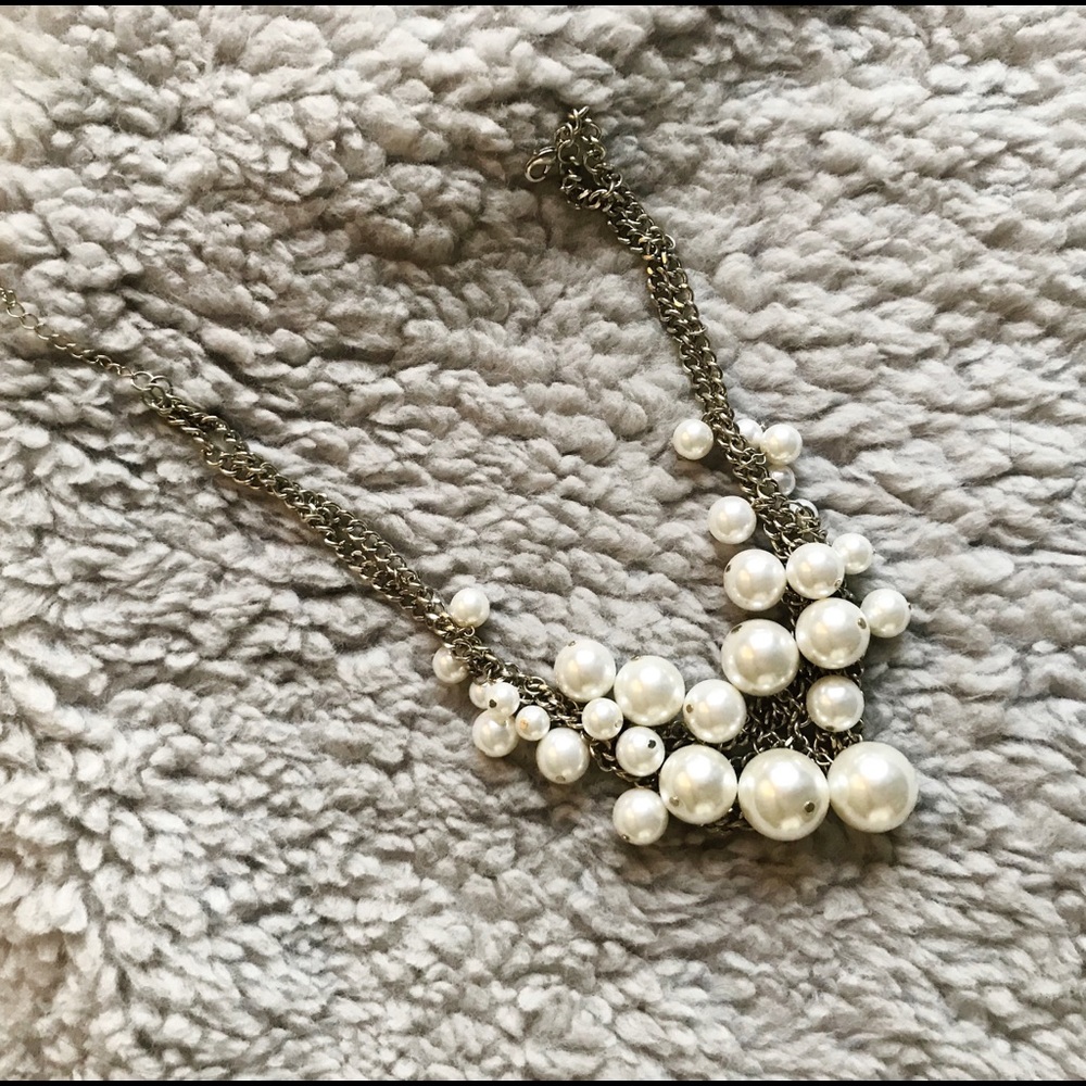 Statement faux pearl necklace